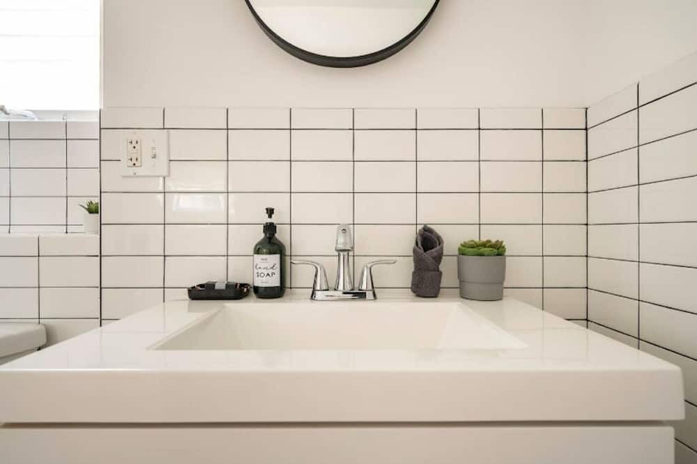 Photo of Bathroom in Queens