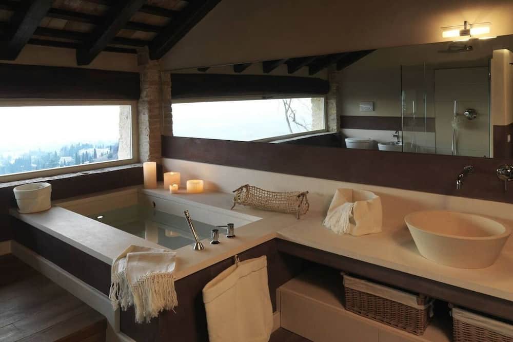Photo of Bathroom in Asolo