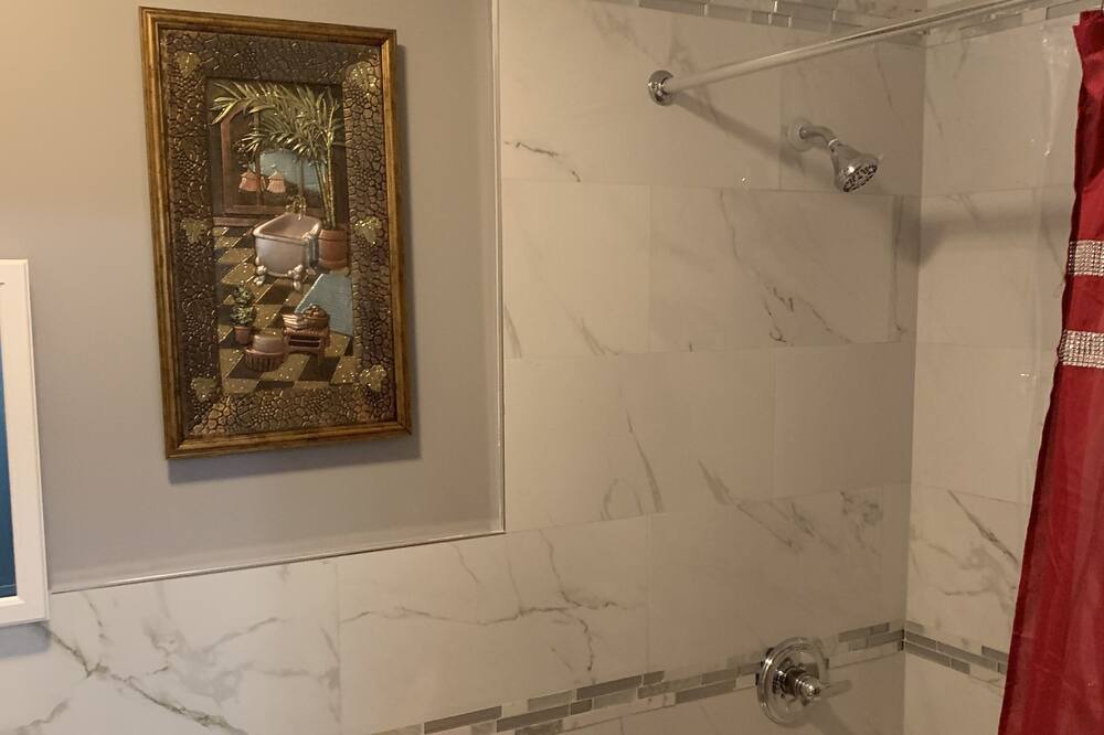 Photo of Bathroom in East New York
