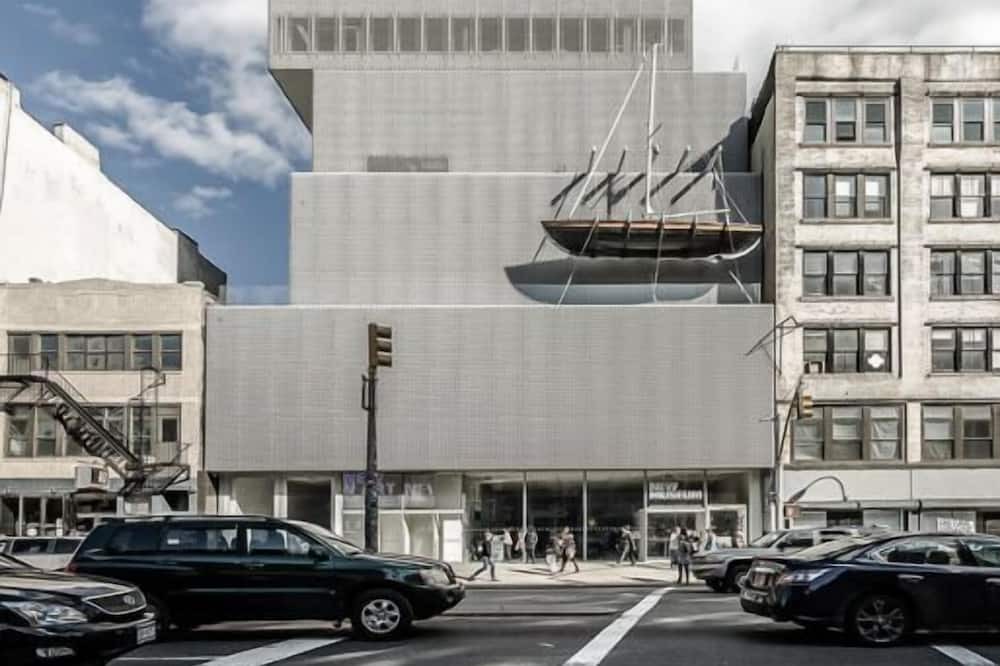 Photo of Others in Bowery