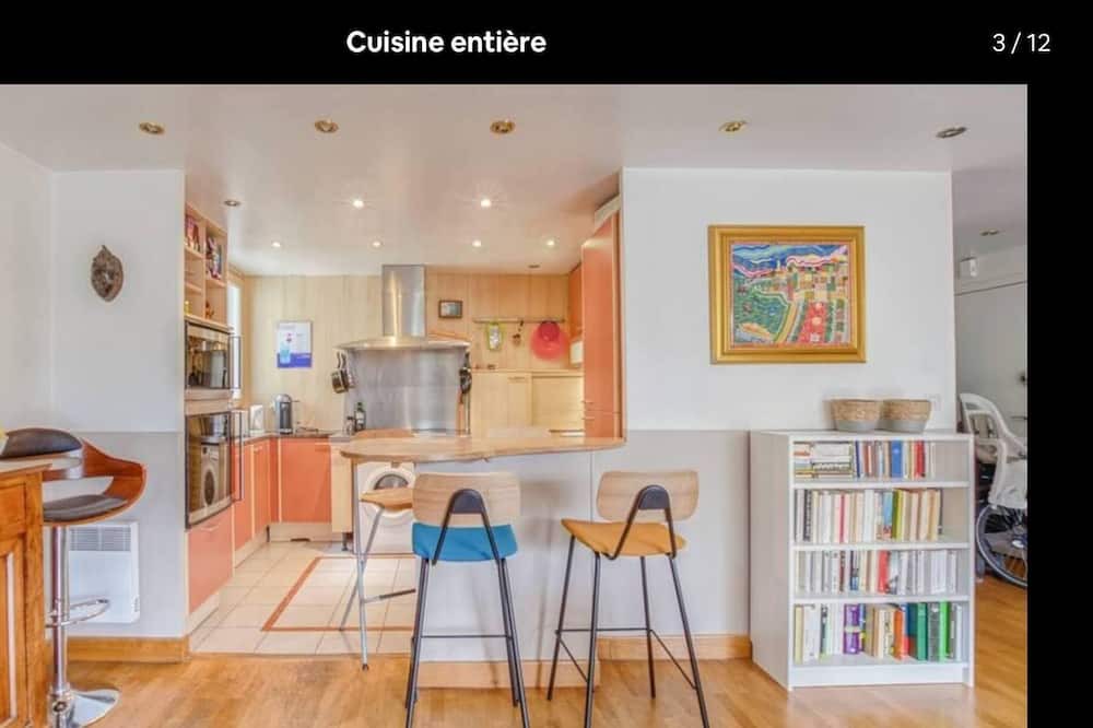 Photo of Kitchen in Le Plessis-Robinson