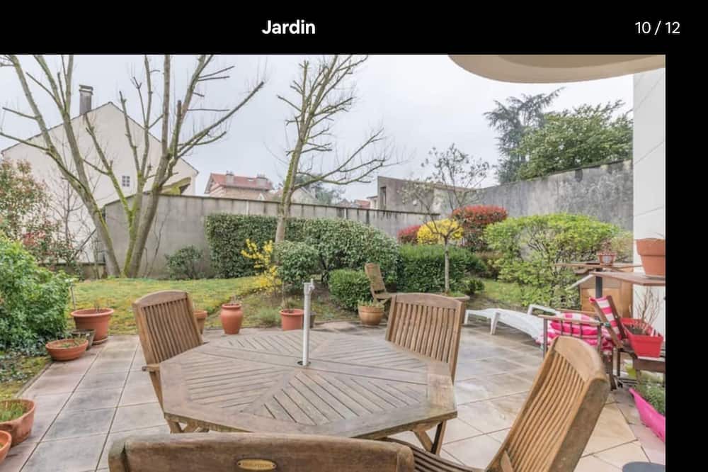 Photo of Outdoor in Le Plessis-Robinson