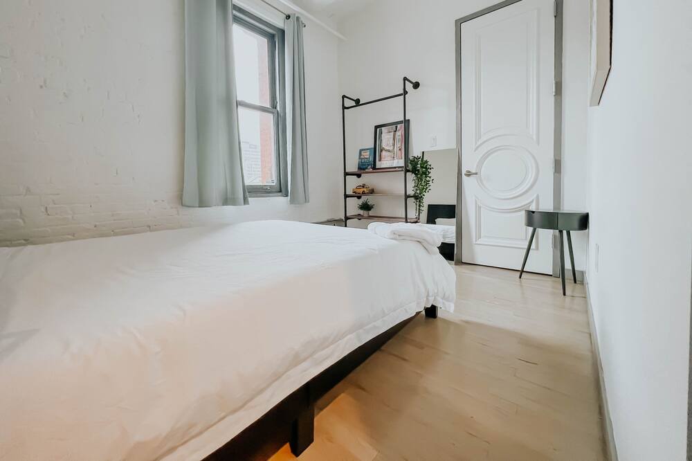 Photo of Bedroom in Peter Cooper Village