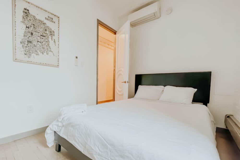 Photo of Bedroom in Peter Cooper Village