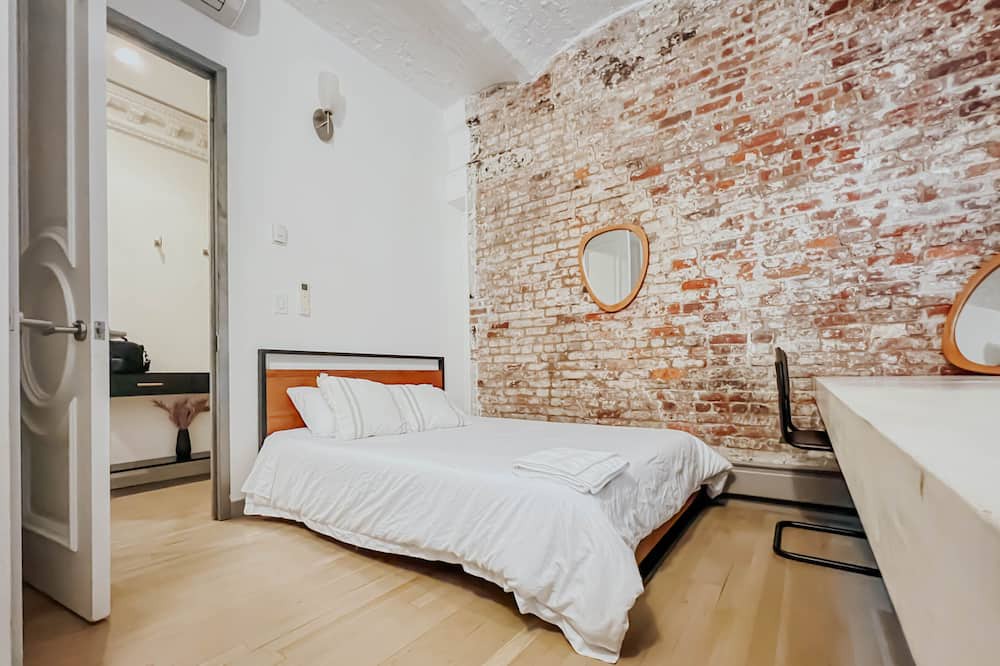 Photo of Bedroom in Peter Cooper Village