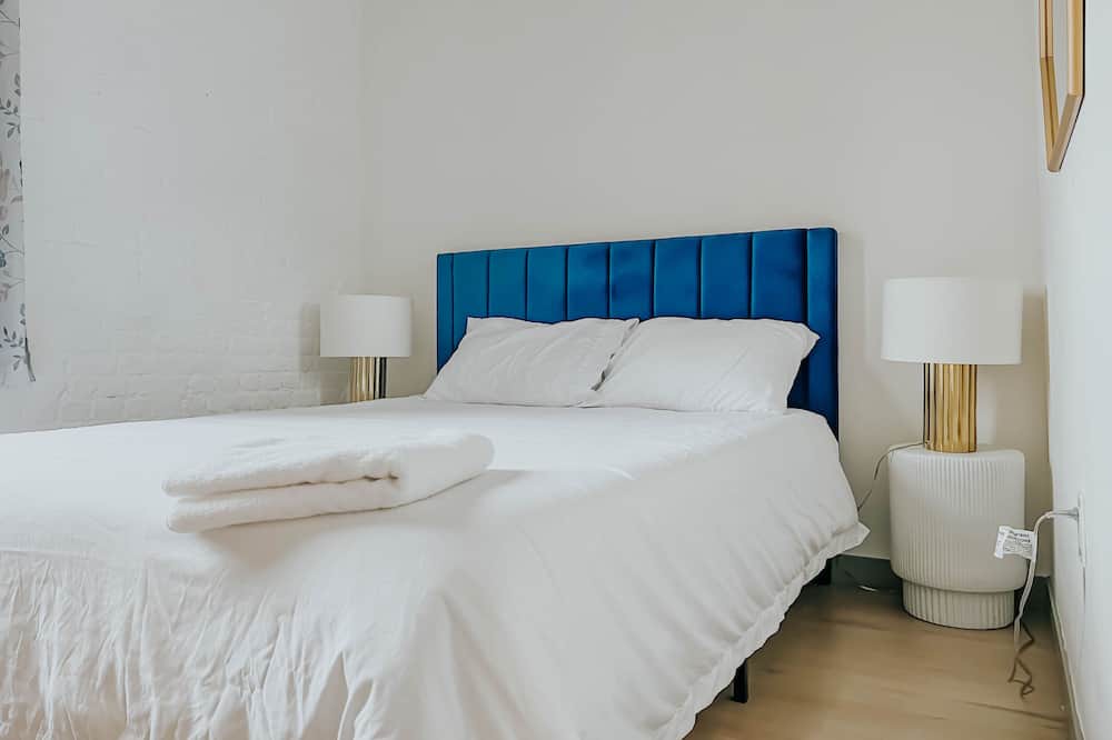 Photo of Bedroom in Peter Cooper Village