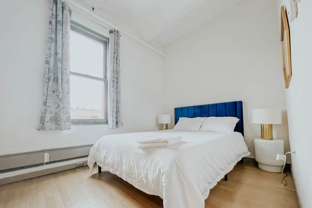 Photo of Bedroom in Peter Cooper Village
