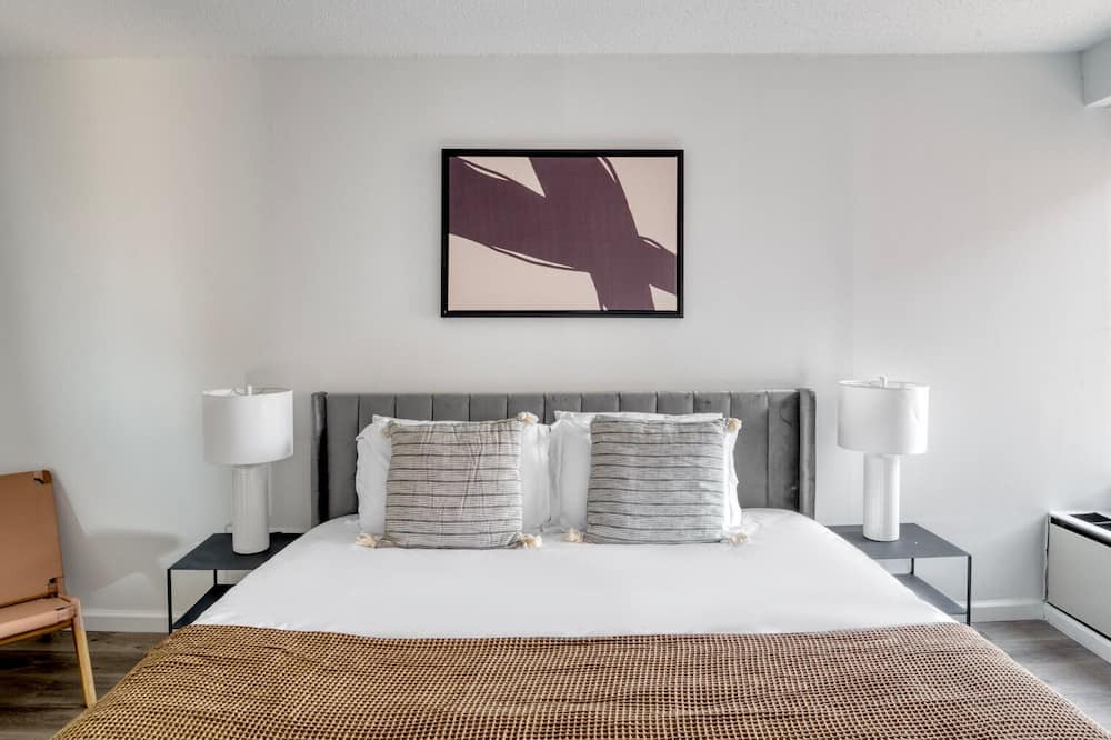 Photo of Bedroom in Peter Cooper Village