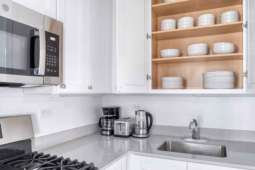Photo of Kitchen in Peter Cooper Village
