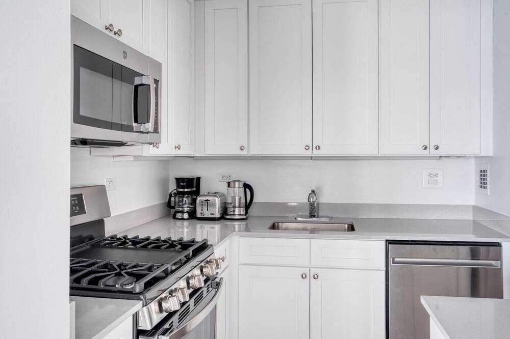 Photo of Kitchen in Peter Cooper Village