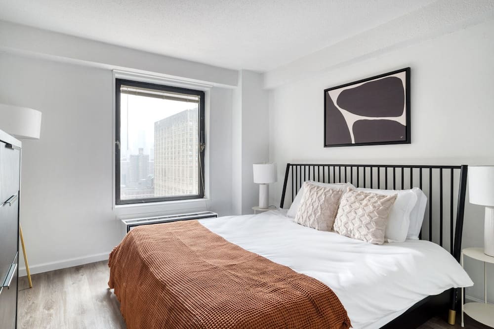 Photo of Bedroom in Peter Cooper Village