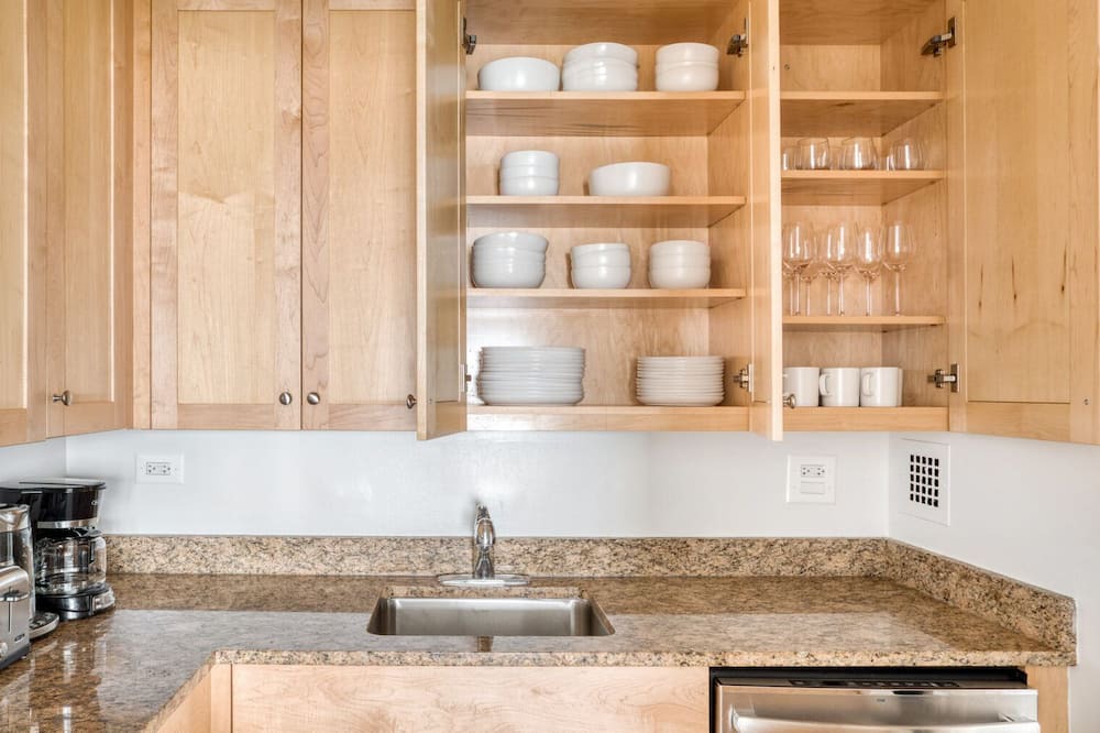 Photo of Kitchen in Peter Cooper Village