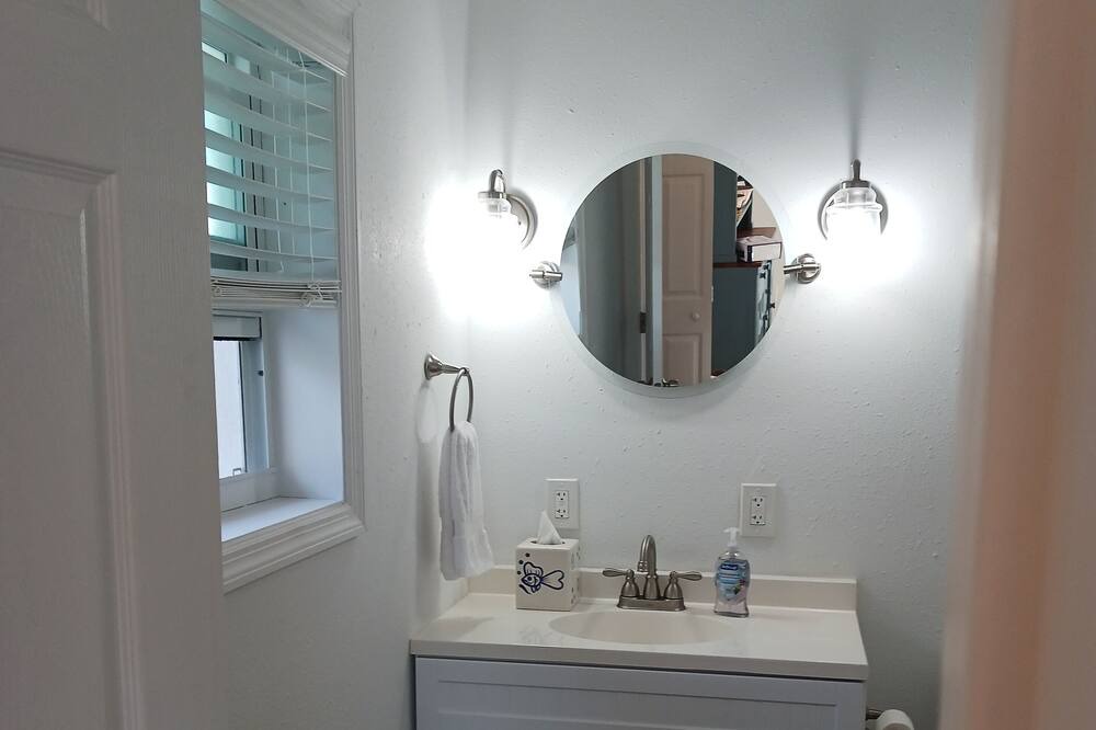 Photo of Bathroom in Treasure Cay