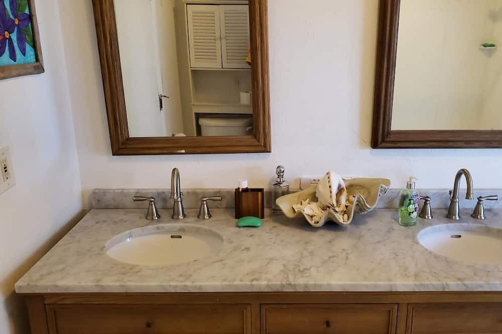 Photo of Bathroom in Rainbow Bay