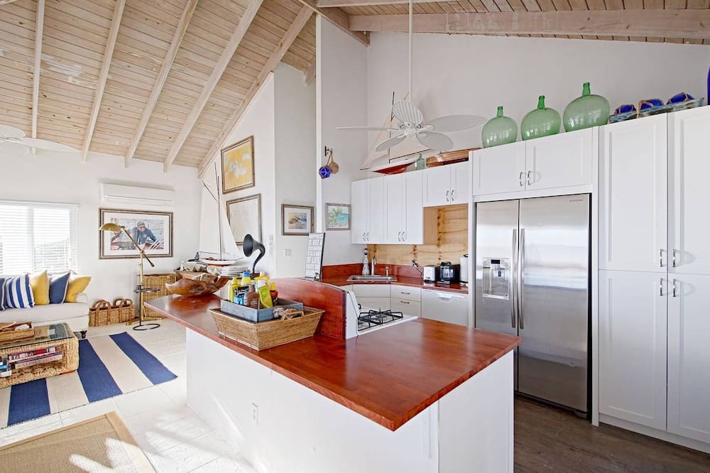 Photo of Kitchen in Rainbow Bay