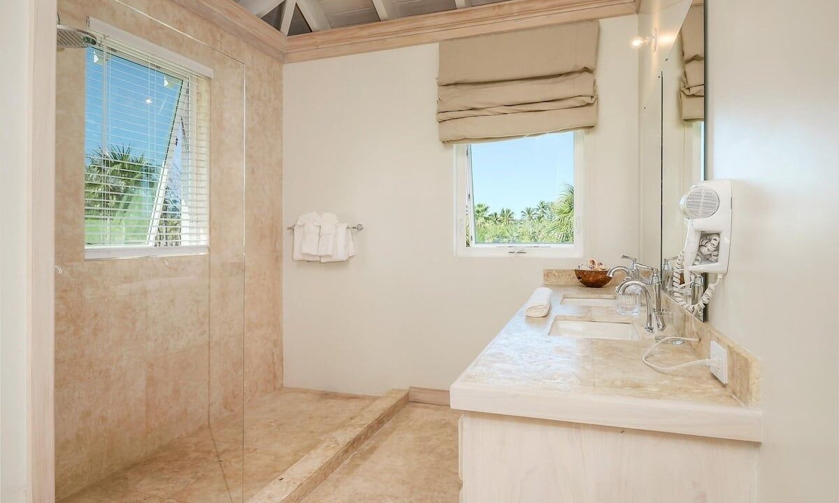 Photo of Bathroom in North Palmetto Point