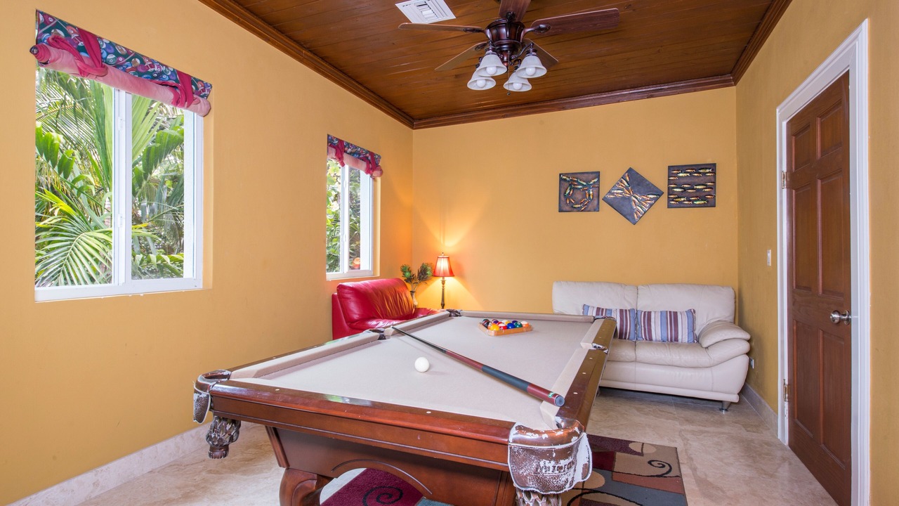 Photo of Bedroom in Governor's Harbour