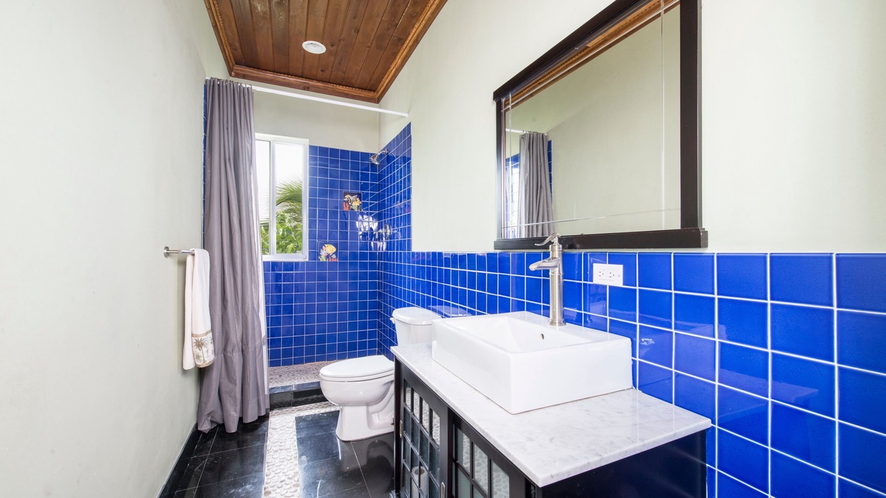 Photo of Bathroom in Governor's Harbour