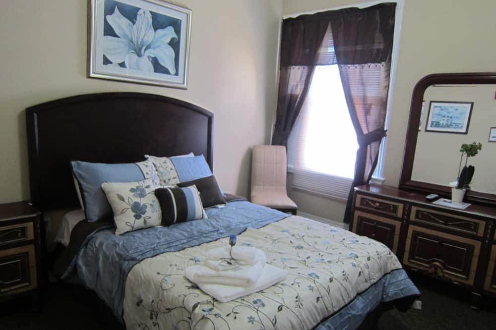 Photo of Bedroom in Bushwick
