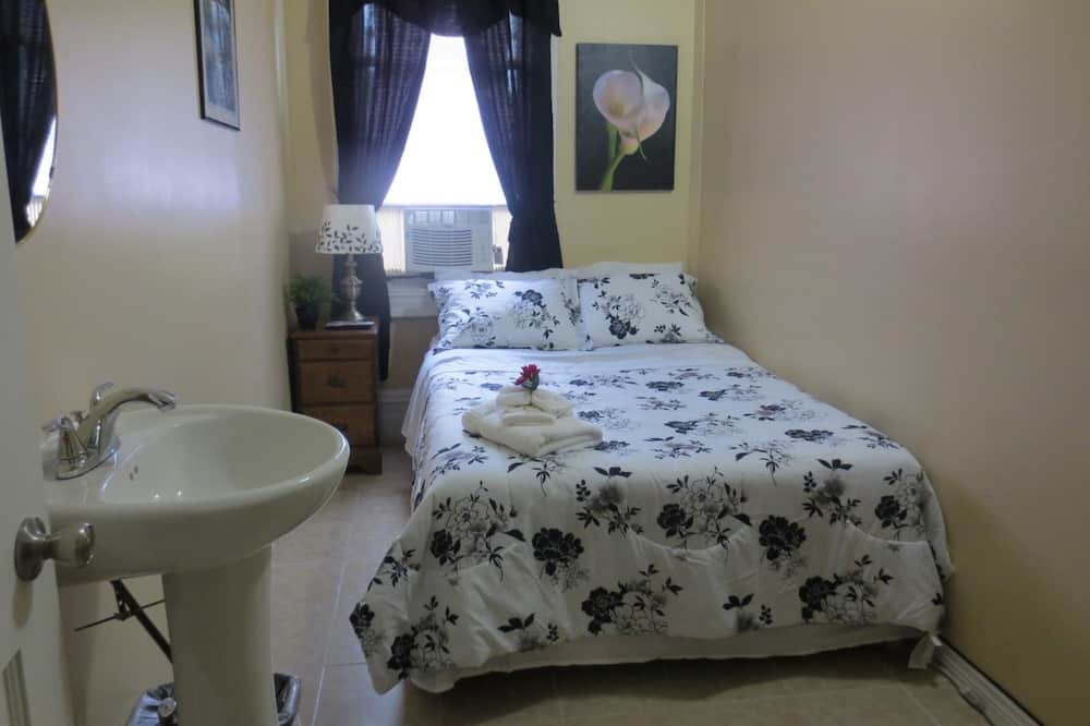 Photo of Bedroom in Bushwick
