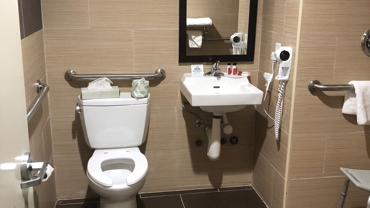 Photo of Bathroom in Borough Park