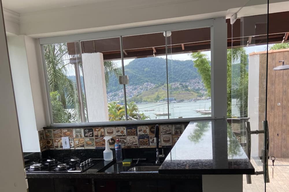 Photo of Kitchen in Marinas