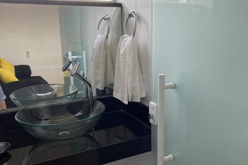 Photo of Bathroom in Marinas