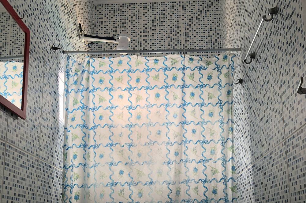 Photo of Bathroom in Arpoador