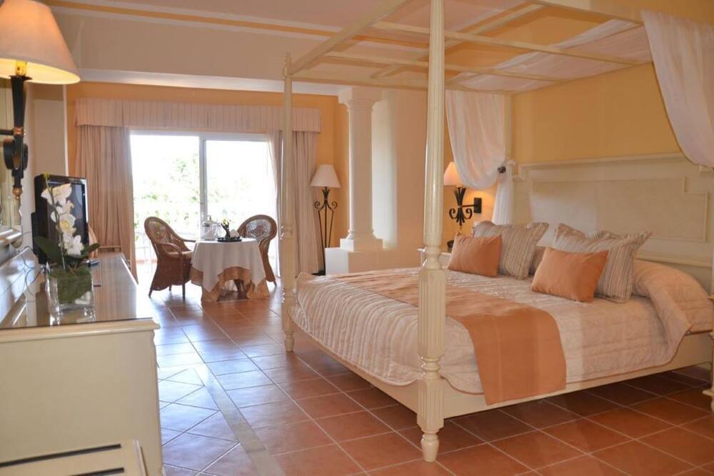 Photo of Bedroom in Runaway Bay