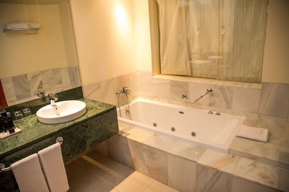 Photo of Bathroom in Runaway Bay