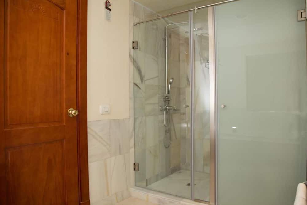 Photo of Bathroom in Runaway Bay