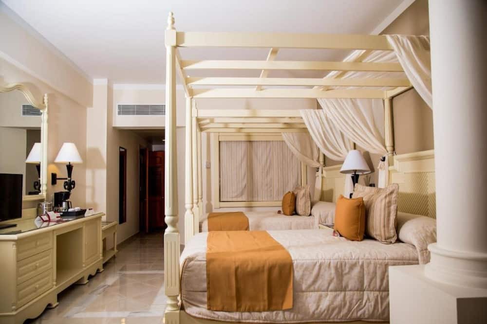 Photo of Bedroom in Runaway Bay