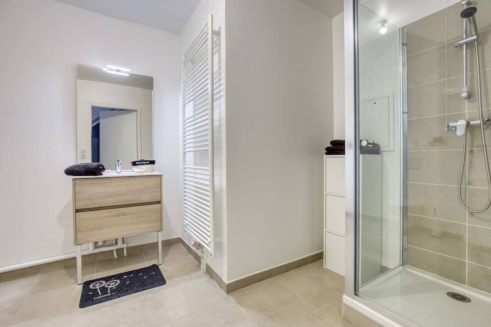 Photo of Bathroom in Thiais
