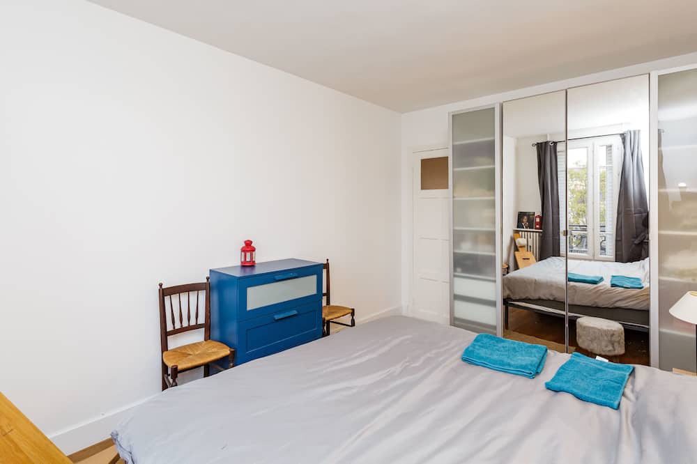 Photo of Bedroom in Clichy