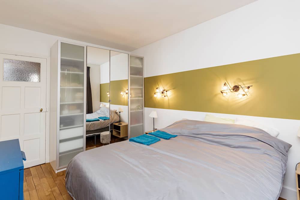 Photo of Bedroom in Clichy