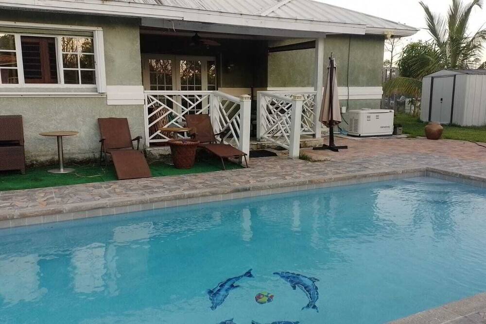 Photo of Outdoor in Bahamia West