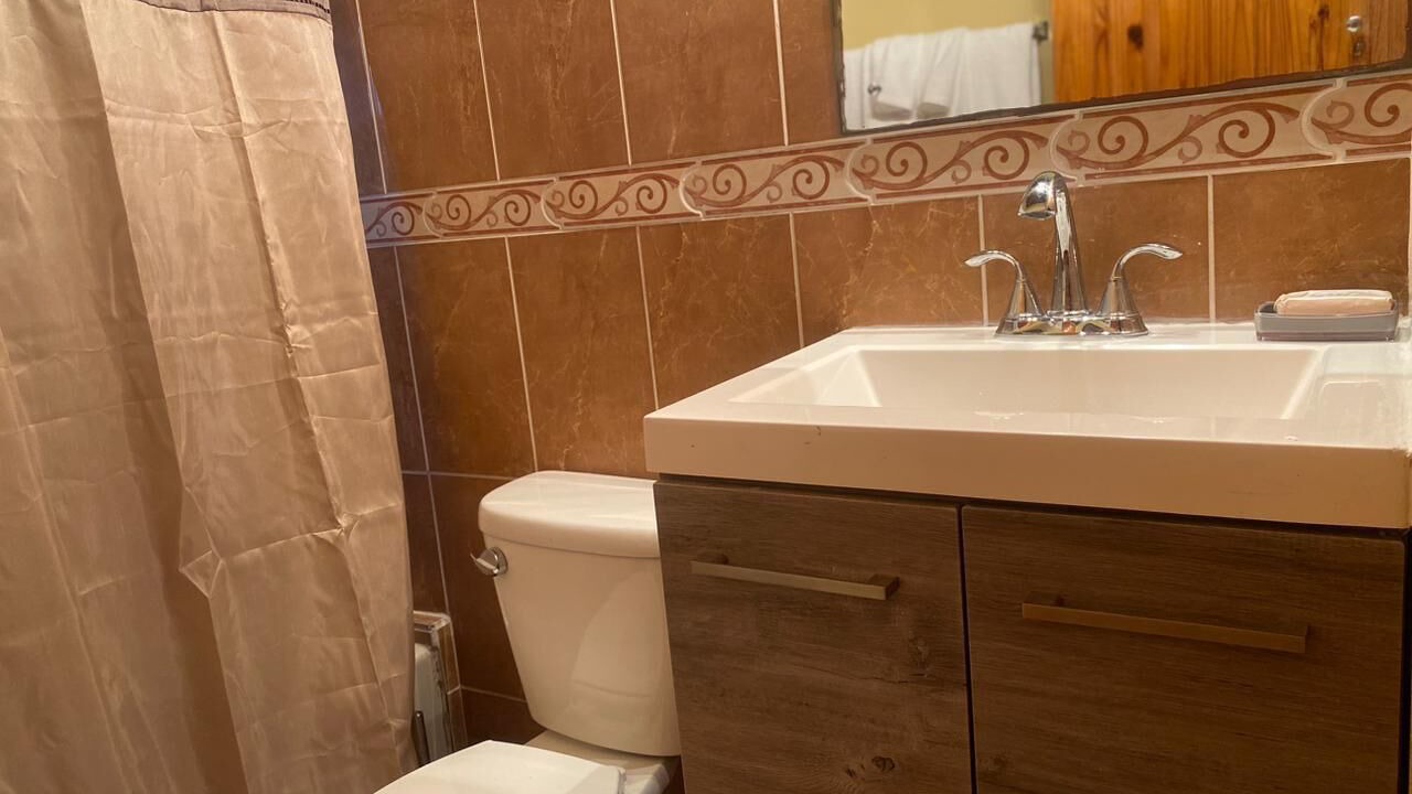 Photo of Bathroom in Molynes Gardens