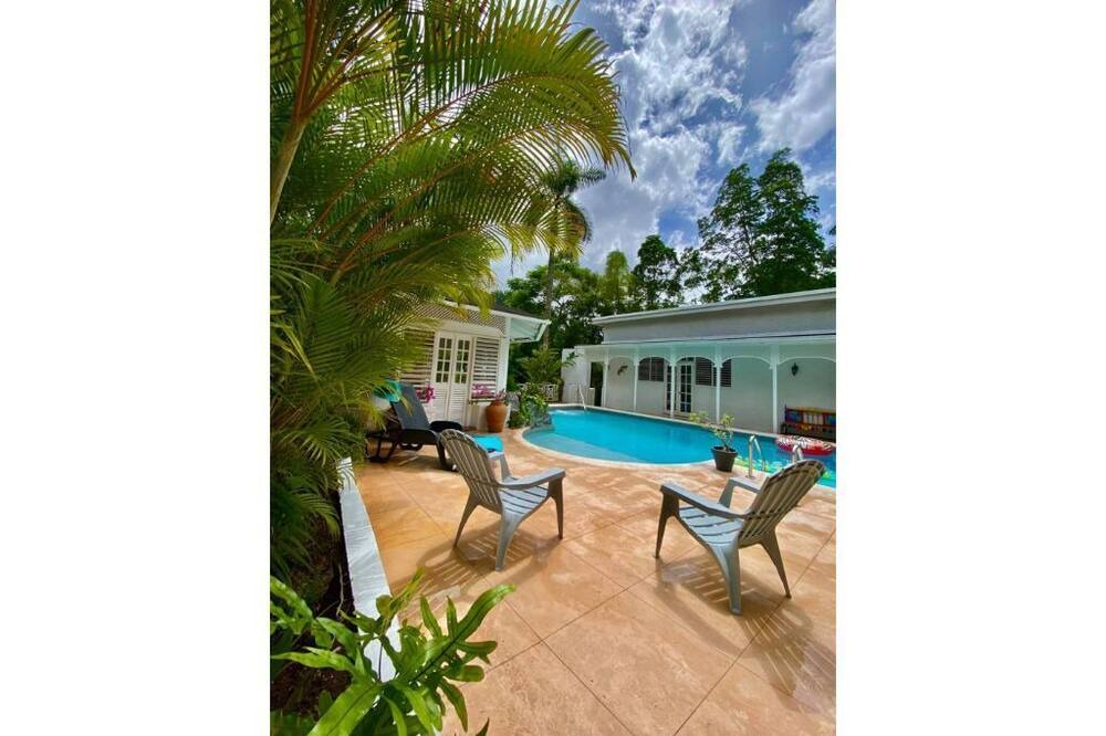 Photo of Outdoor in Kingston