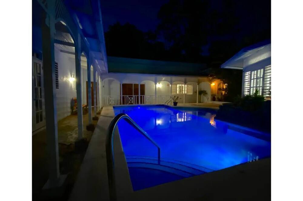 Photo of Outdoor in Kingston