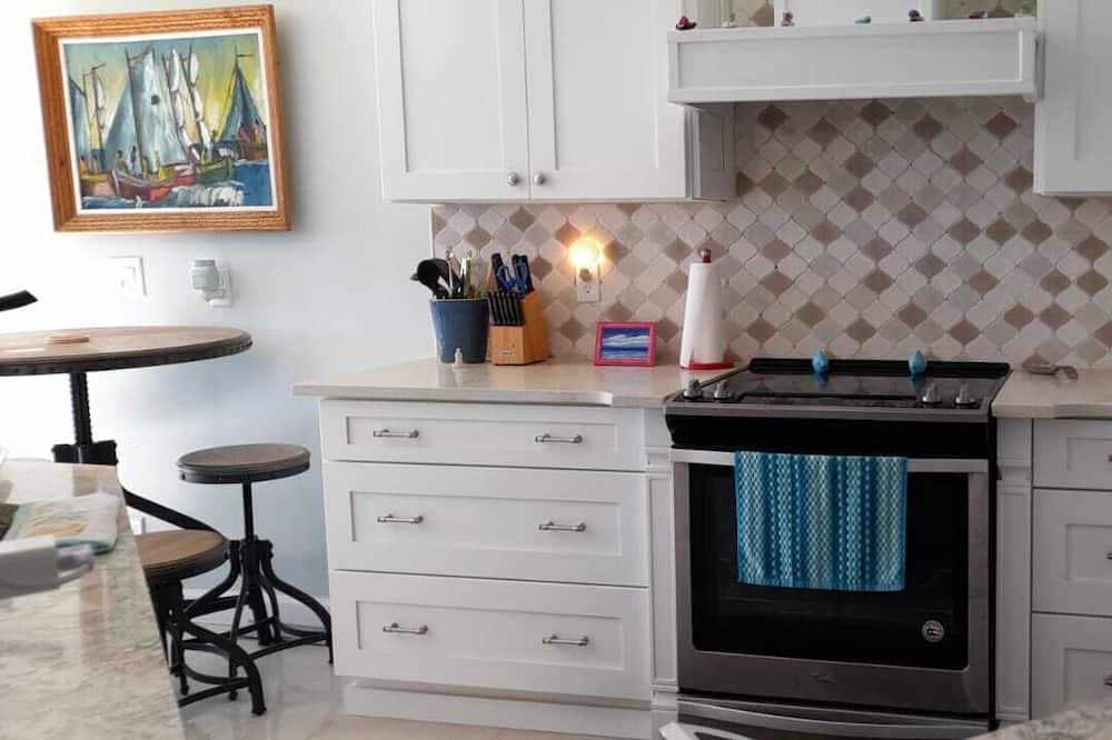 Photo of Kitchen in Williams Town