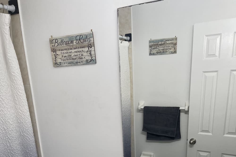 Photo of Bathroom in Prince's Bay