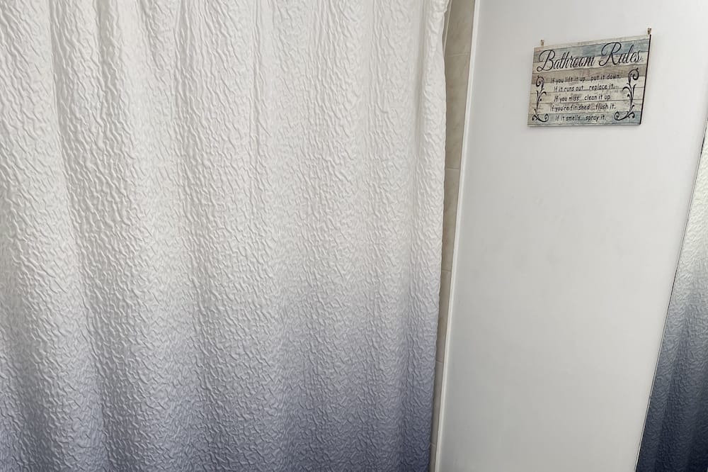 Photo of Bathroom in Prince's Bay