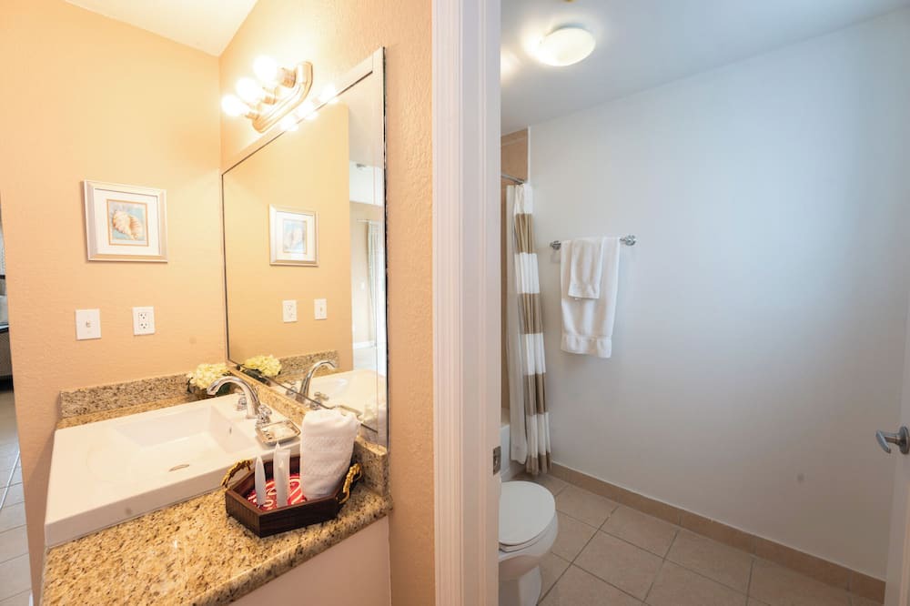 Photo of Bathroom in Alice Town