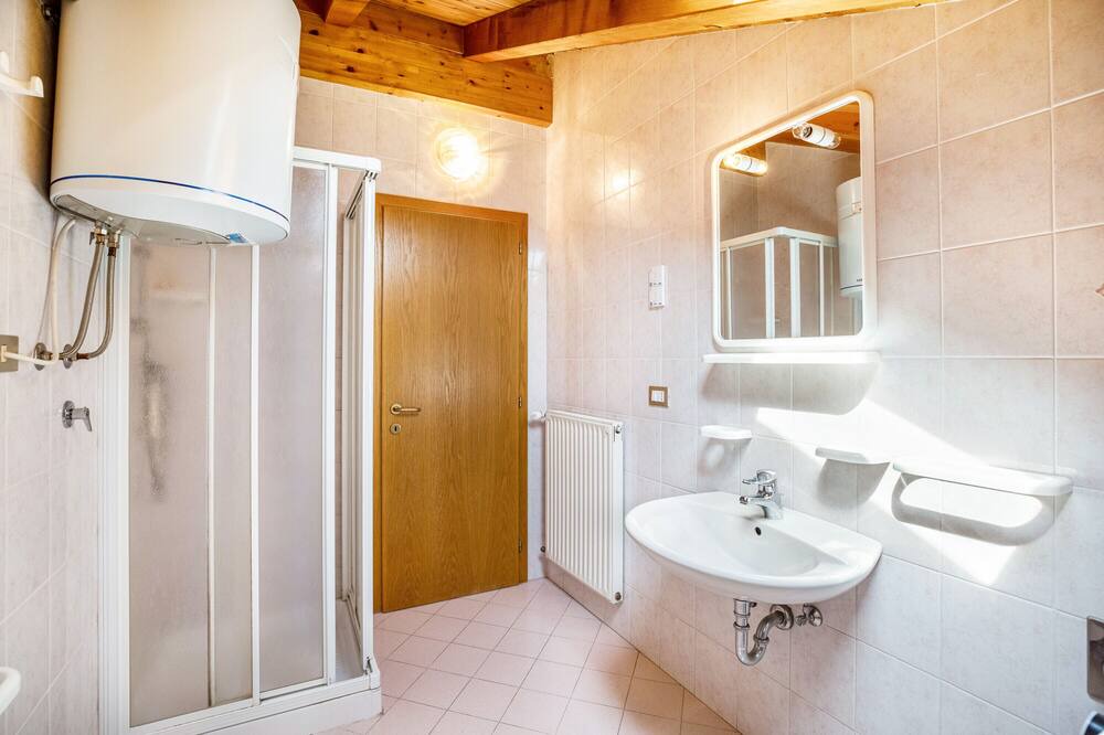 Photo of Bathroom in Brez