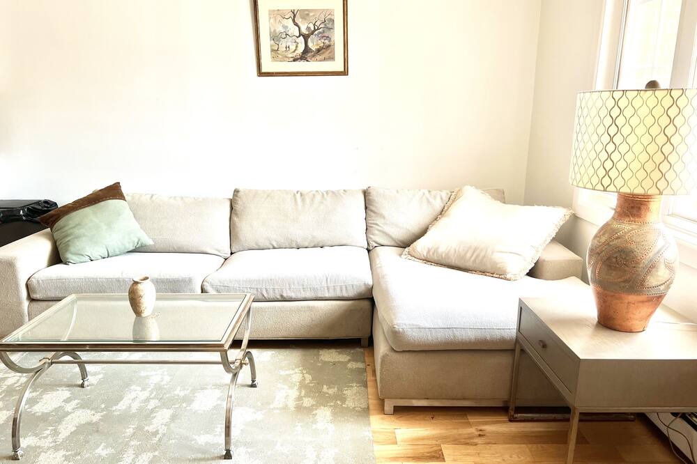 Photo of Livingroom in Queens