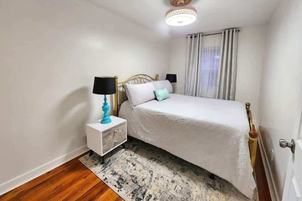 Photo of Bedroom in Canarsie