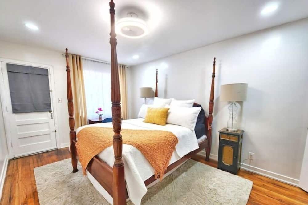 Photo of Bedroom in Canarsie