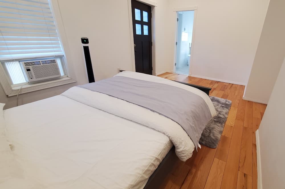 Photo of Bedroom in Ditmas Park