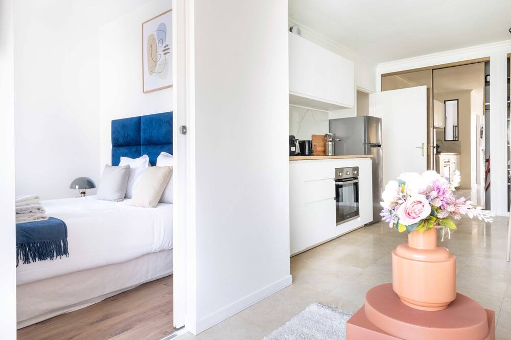 Photo of Bedroom in 10th Arrondissement