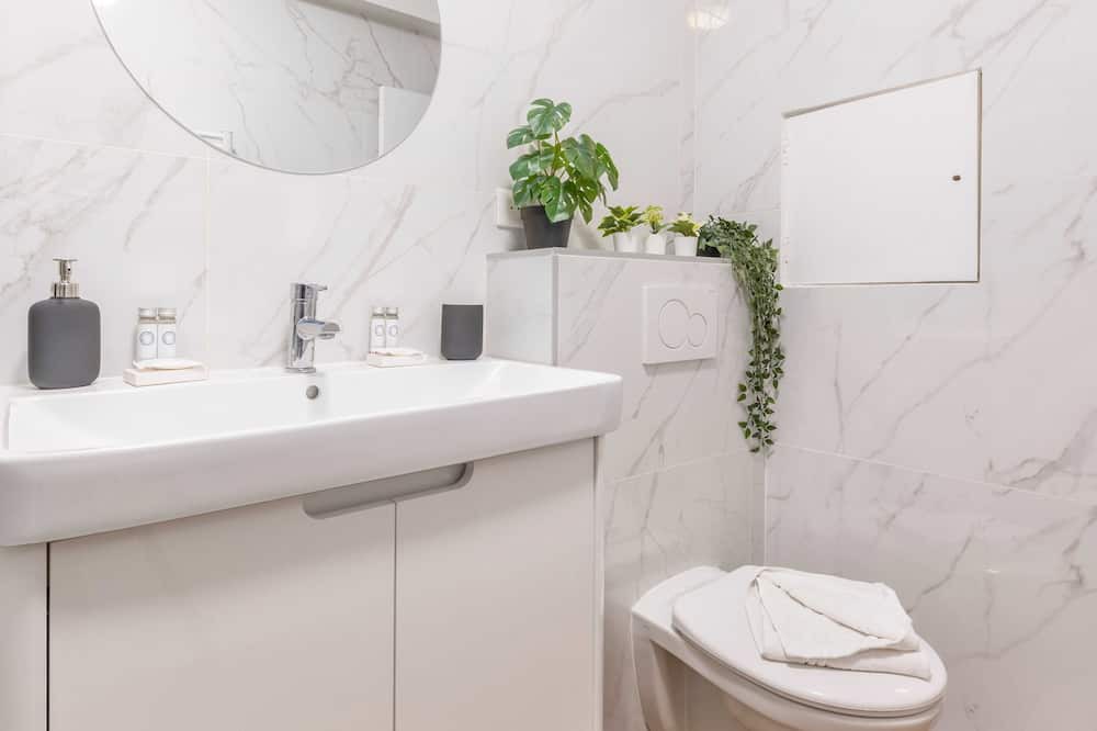 Photo of Bathroom in 10th Arrondissement